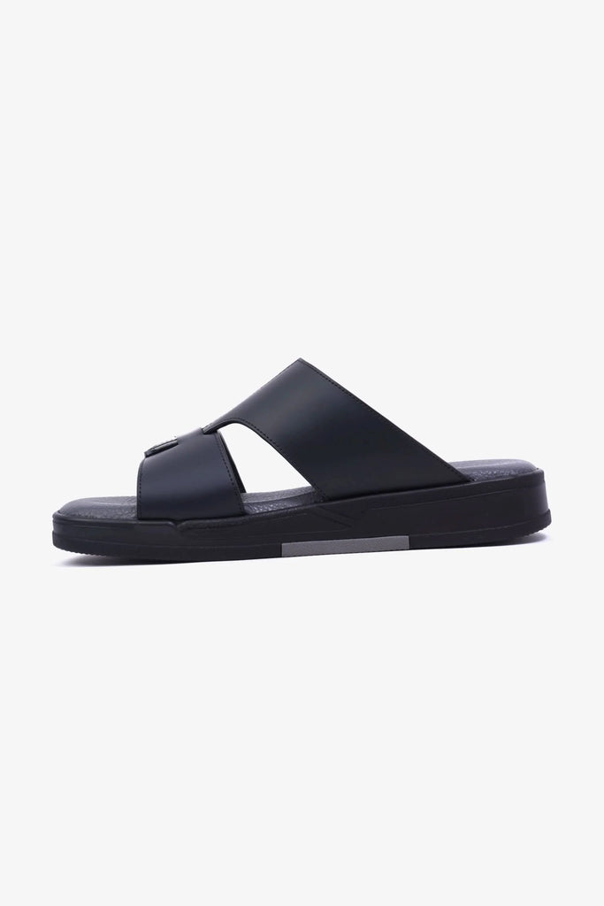UOMO CAVALIER Men's Leather Sandals with Cut-Out Detail Black - Seventy7