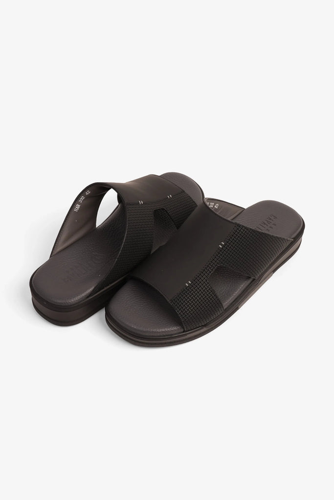 UOMO CAVALIER MEN'S ARABIC EXTRA CUSHIONED-BLACK - Seventy7