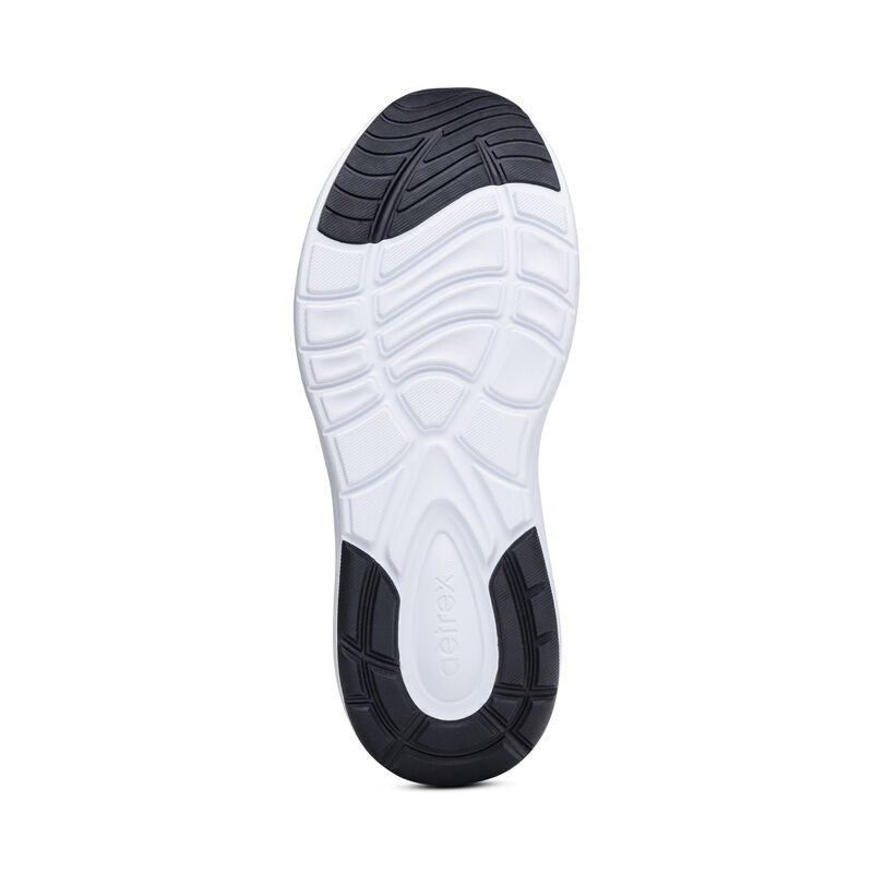AETREX CHASE ARCH SUPPORT SNEAKERS BLACK/WHITE - Sole Therapy