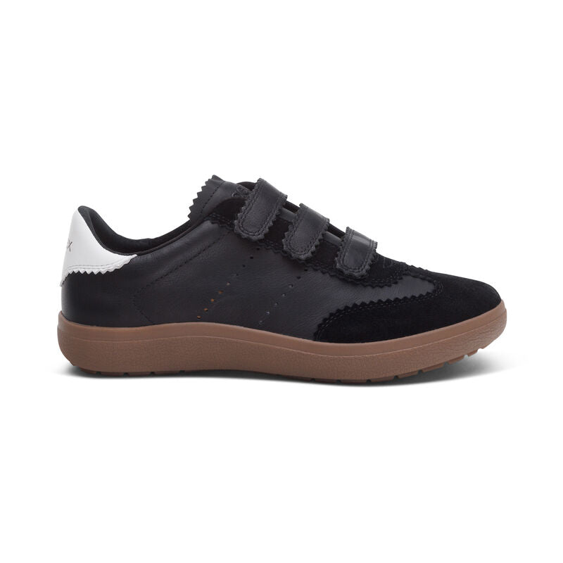 Morgan Arch Support Sneaker Black - Sole Therapy