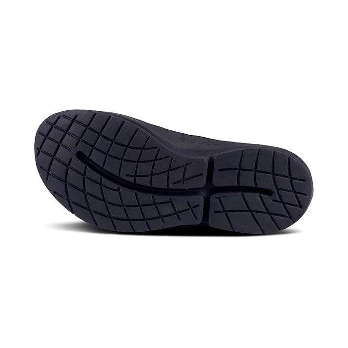 OOFOS MEN'S OOMG EEZE LOW  SHOES- BLACK - Sole Therapy