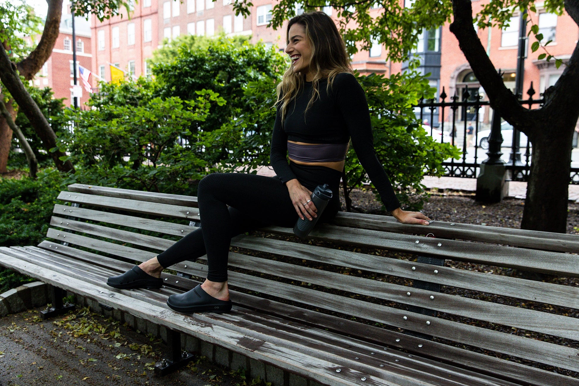 OOFOS UNISEX CLOG SLIDE SANDALS -BLACK - Sole Therapy