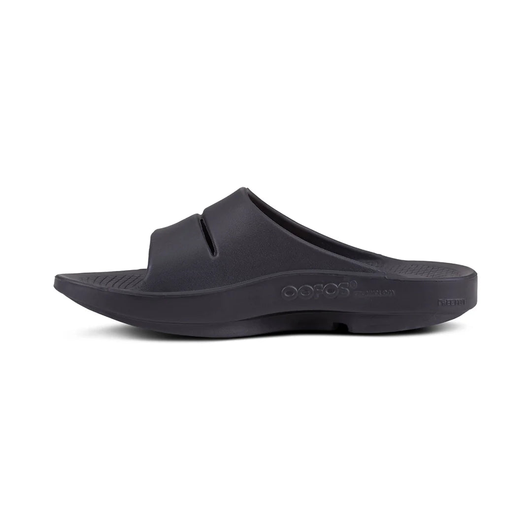 OOFOS UNISEX OOAHH SPORTS FLEX SANDALS - MATTE BLACK - Sole Therapy