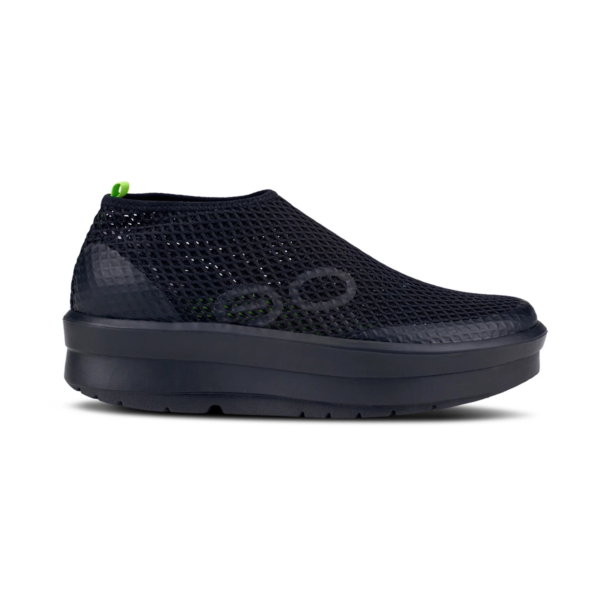 OOFOS WOMEN'S  OOMEGA CHUKKA - BLACK - Sole Therapy