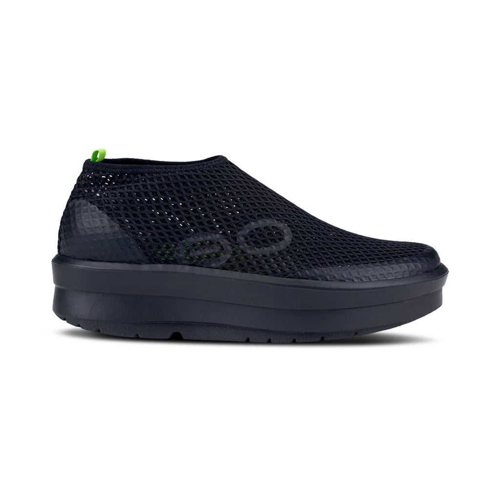 OOFOS WOMEN'S  OOMEGA CHUKKA - BLACK - Sole Therapy